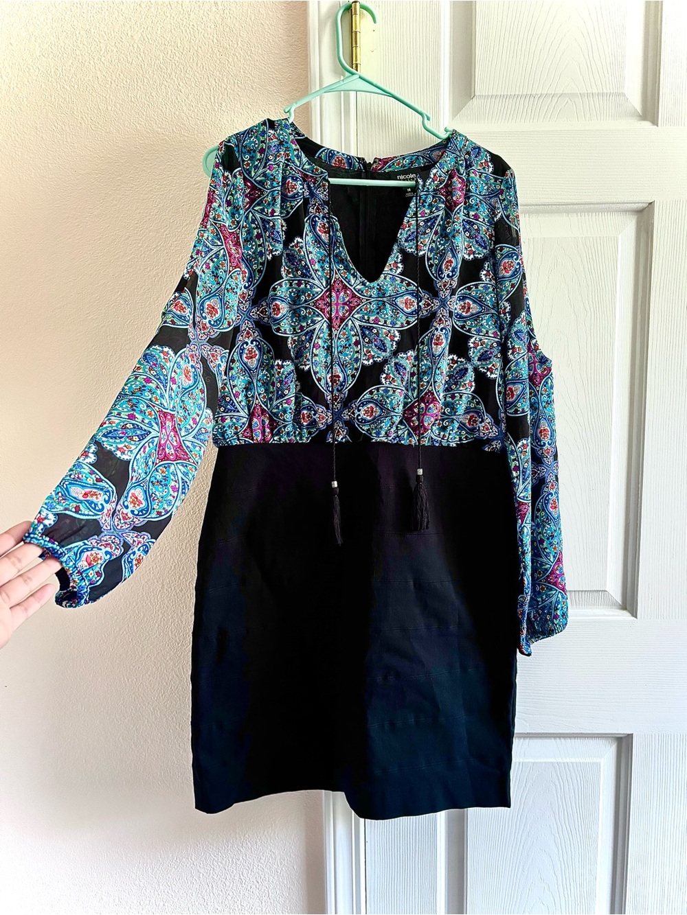 Nicole Miller Black Blue Cold Shoulder Tassel Neck Paisley Dress Size 14 (L)
